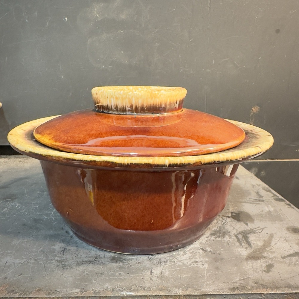 Hull Oven Proof USA Glossy Brown Drip Pottery Round 4 cup‎ 8" Covered Casserole